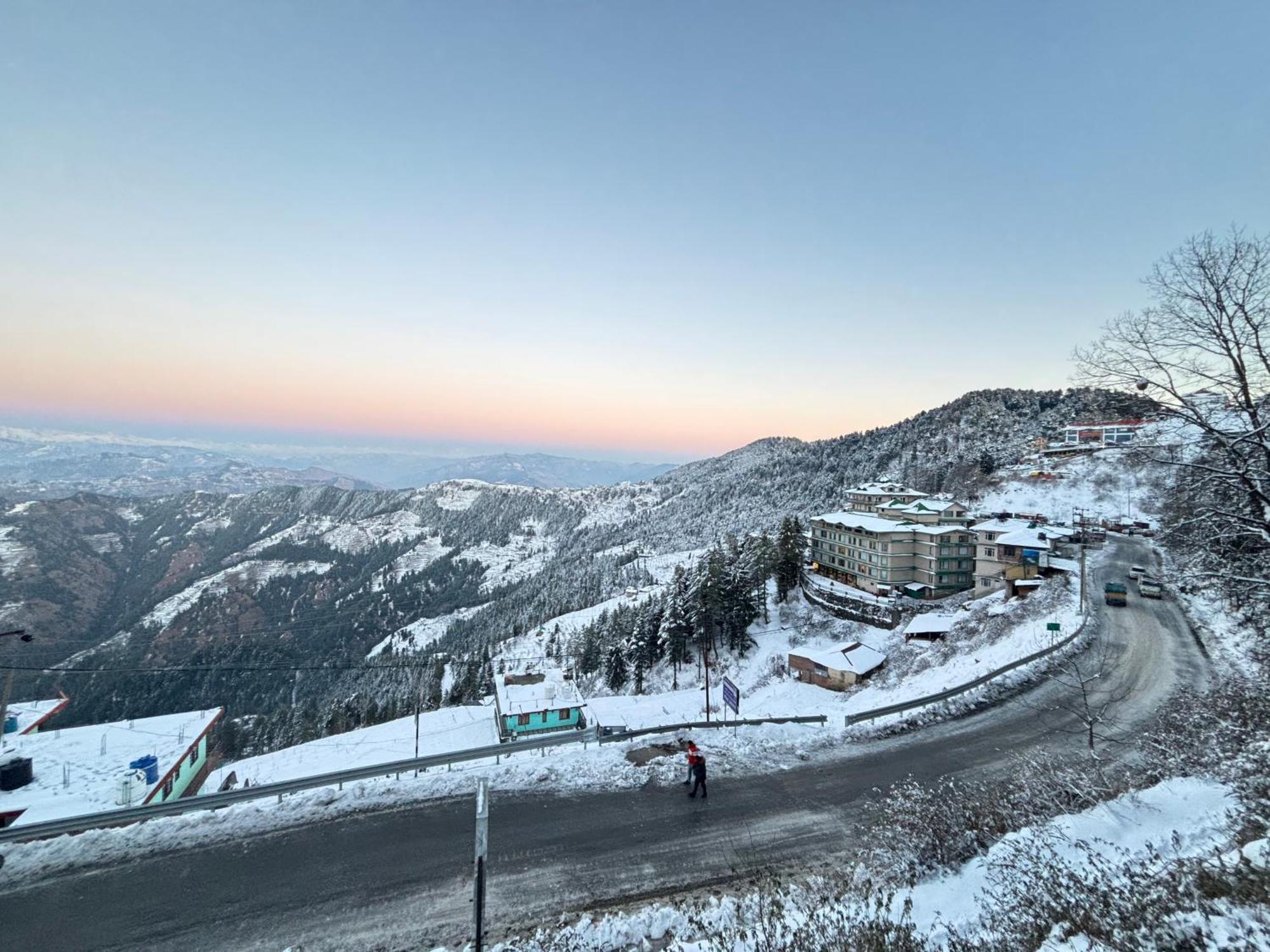 Готель Treebo Shimla Ayurvedic Retreat Куфрі Екстер'єр фото
