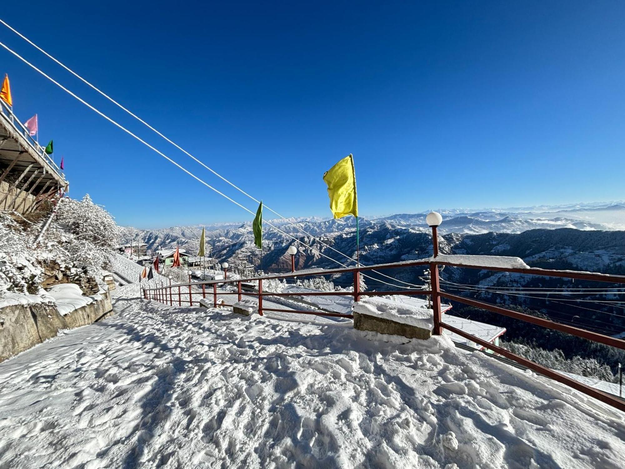 Готель Treebo Shimla Ayurvedic Retreat Куфрі Екстер'єр фото